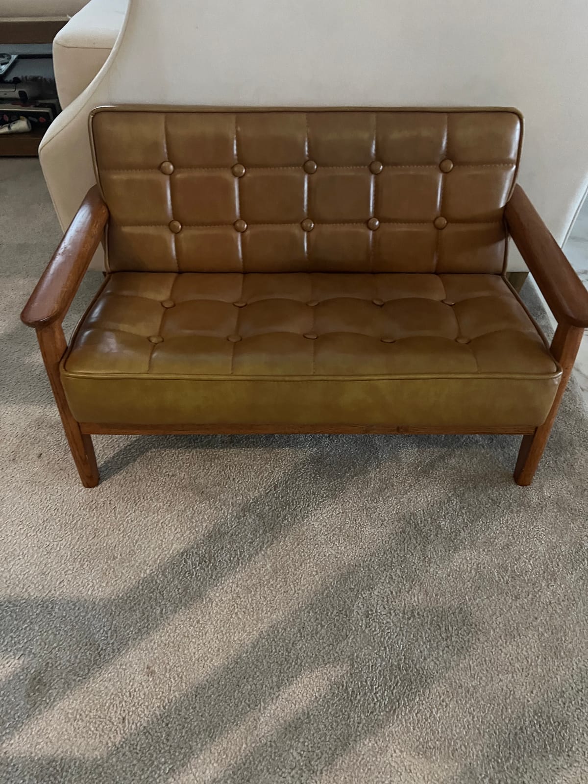 Children's faux leather sofa (from loja: area)