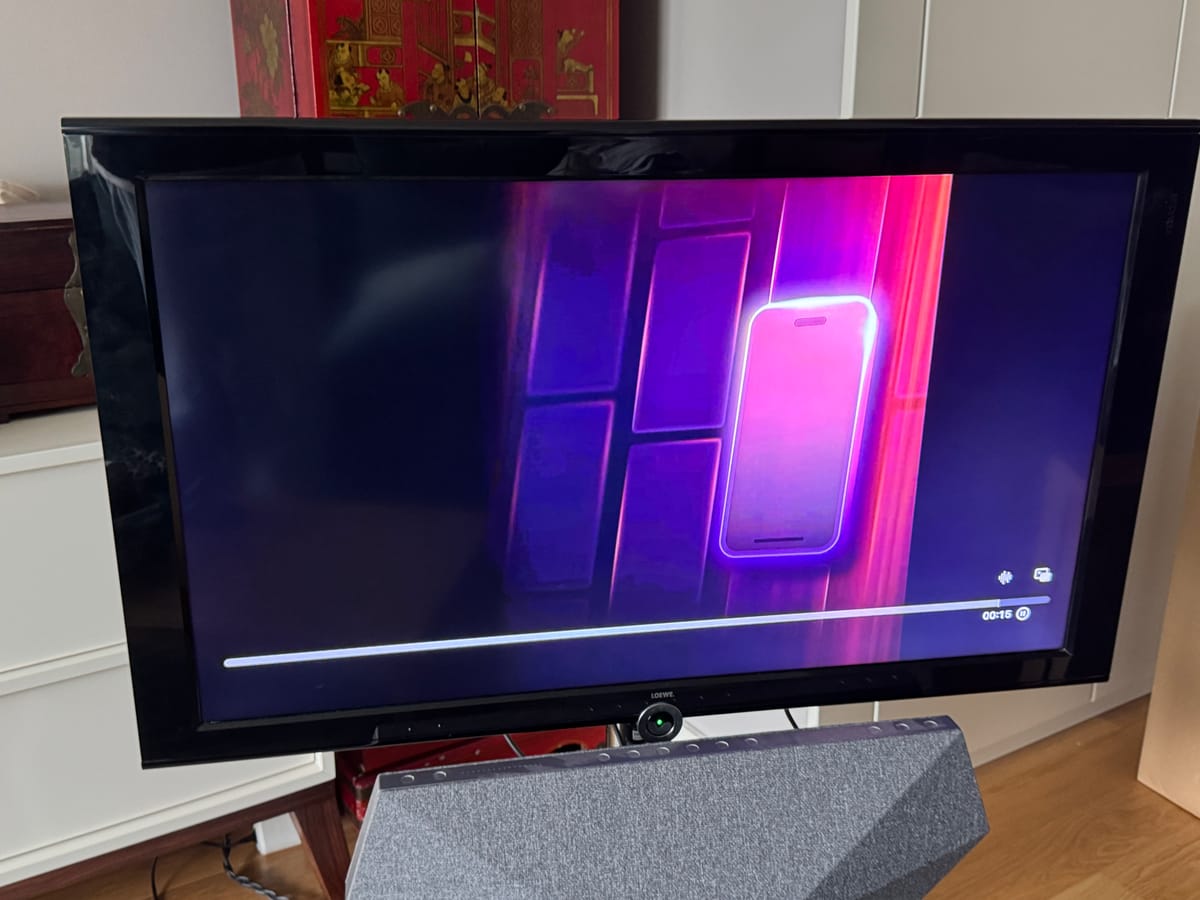 Loewe TV + Dynaudio Music 5 with motorised stand.