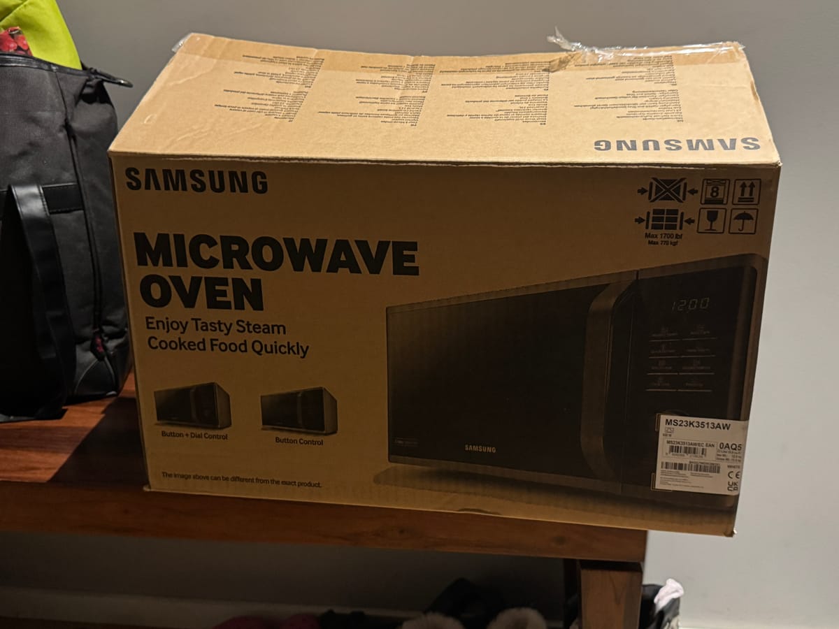 Samsung Microwave Oven - with Grill - Silver