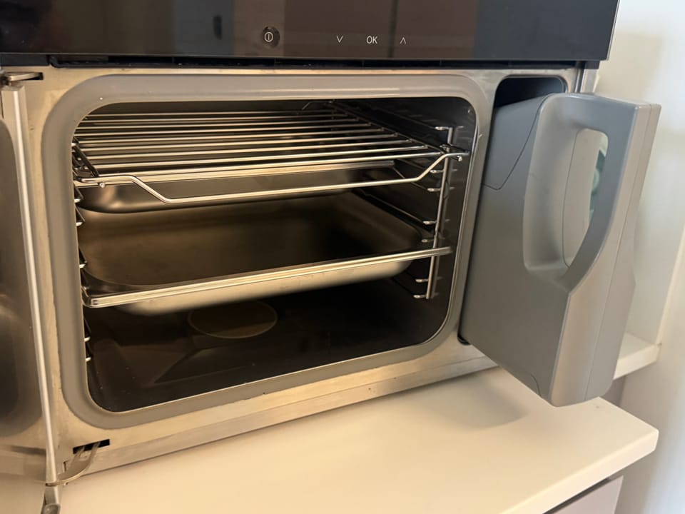 Miele Steamer - still wrapped in original protective foil